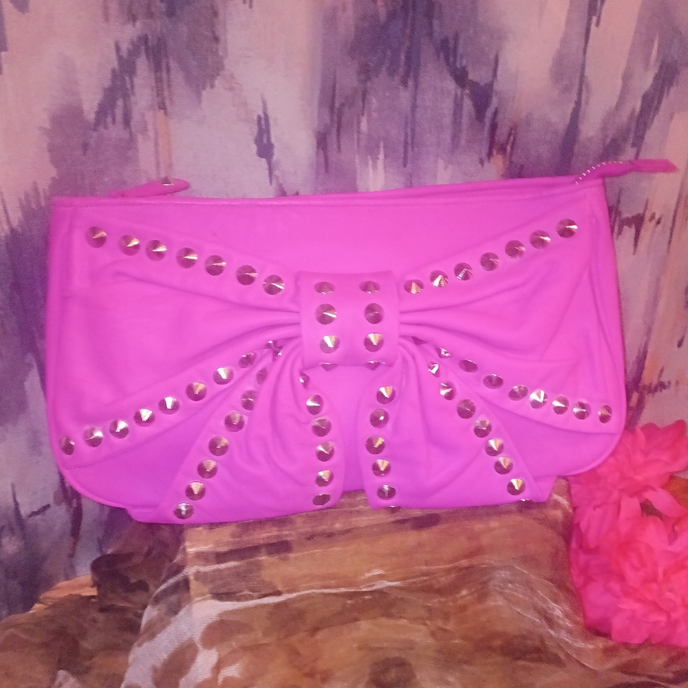 Betsey Johnson bows and arrows Pink Studded Bow Bag large clutch leather